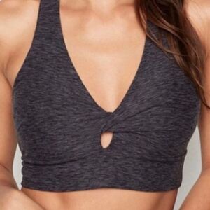🚨4/$25 Victoria’s Secret Keyhole Twist front Bra Size XS